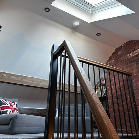 Unique Victorian Stable Conversion Halifax Luaran gambar